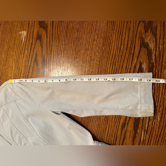 White House Black Markt zip up jacket light gray - Picture 11 of 13